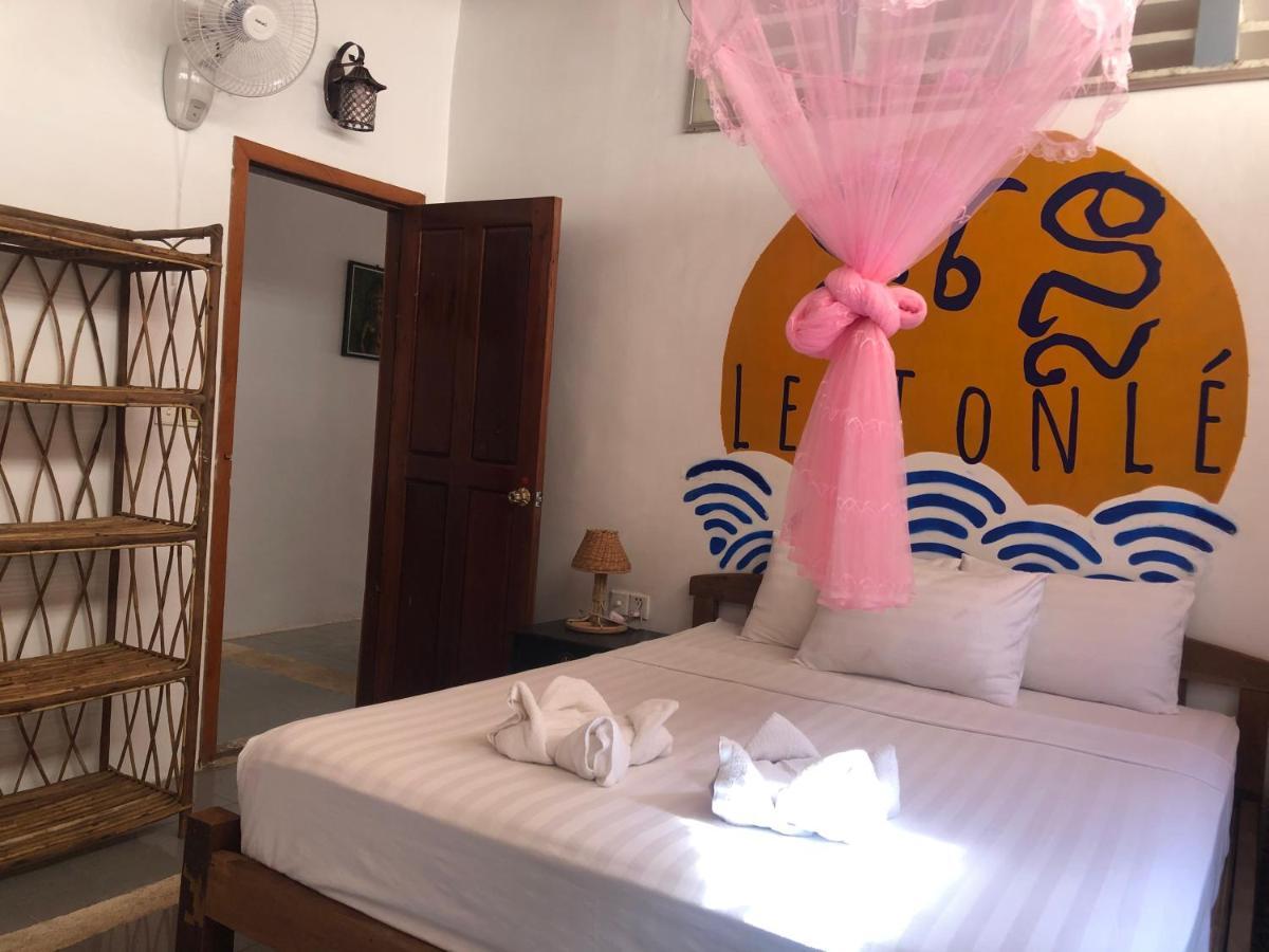 Nomad Guesthouse Кратьэх Экстерьер фото