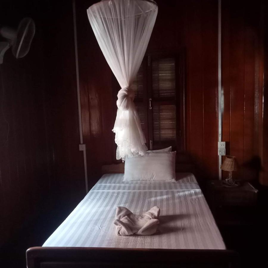 Nomad Guesthouse Кратьэх Экстерьер фото