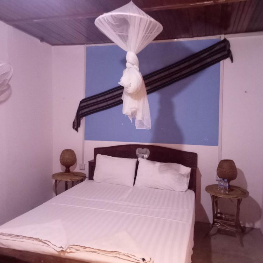 Nomad Guesthouse Кратьэх Экстерьер фото