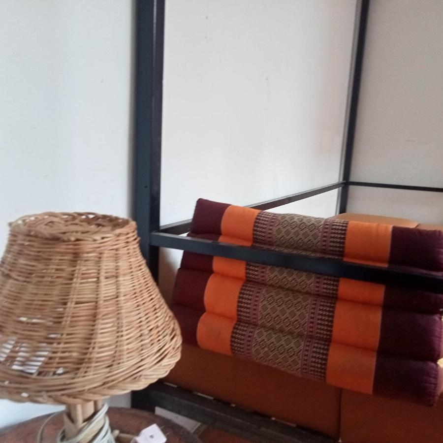 Nomad Guesthouse Кратьэх Экстерьер фото