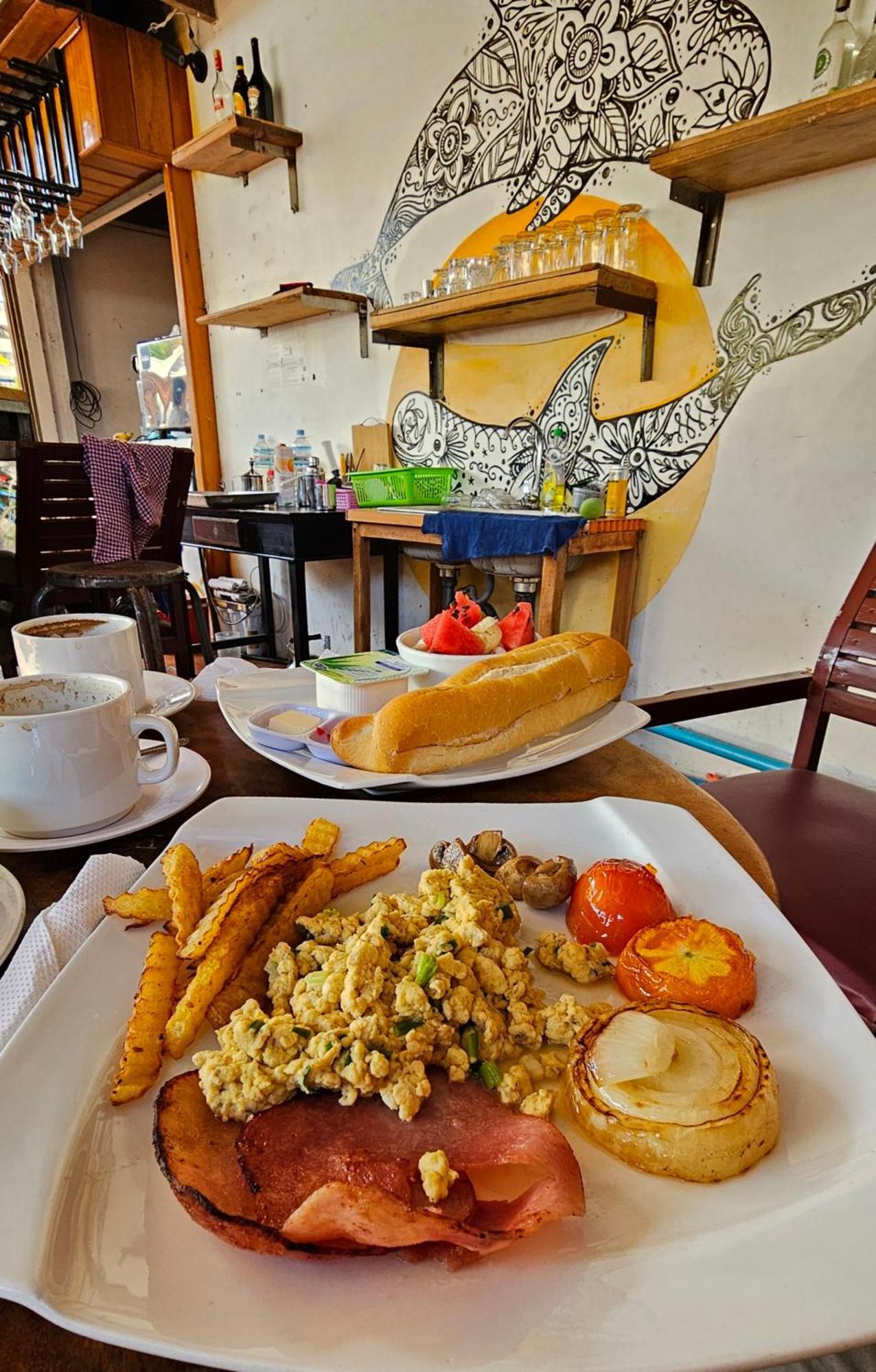 Nomad Guesthouse Кратьэх Экстерьер фото